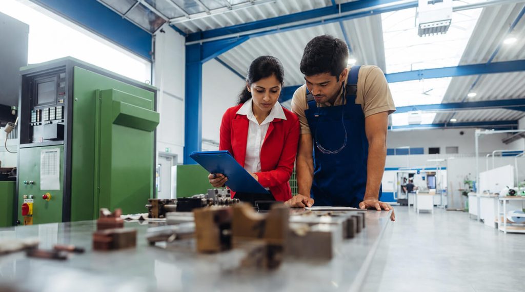 Knowledge Retention Challenges in Distributed Engineering Organizations